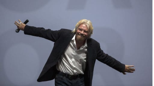Han hoppade av skolan – nu drar Richard Branson in miljarder