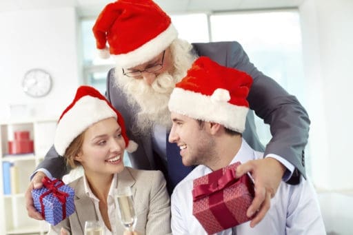 Julklappar och julbord för anställda och kunder – det gäller