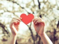 Rid på kärleksvågen – sälj mer på alla hjärtans dag